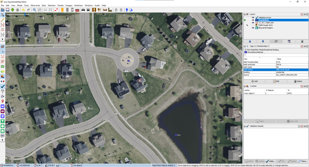 Screenshot of the application "JSOM". A map is shown in the application. The map has points with house numbers. Some of these address points are not on houses